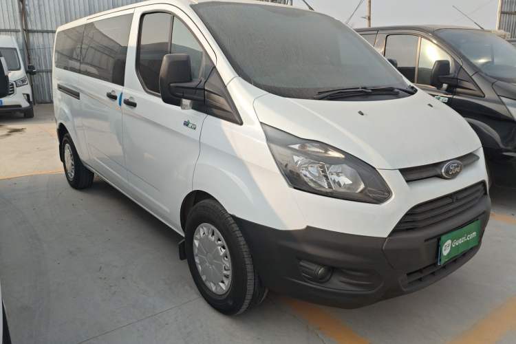 Used Ford Transit 2020 2.0T Diesel Multi-Function Commercial Vehicle Mid-Chassis Low-Roof Design with Dual Rear Doors Meeting China VI Emission Standards