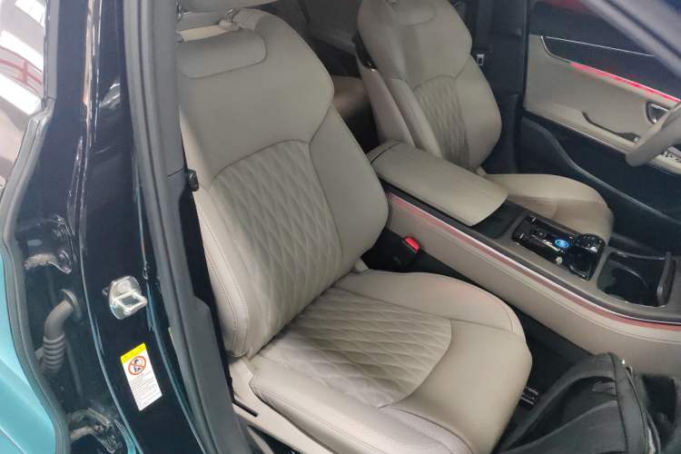 Used BYD Han 2025 DM-i Intelligent Driving Edition 125KM LiDAR Flagship Model
