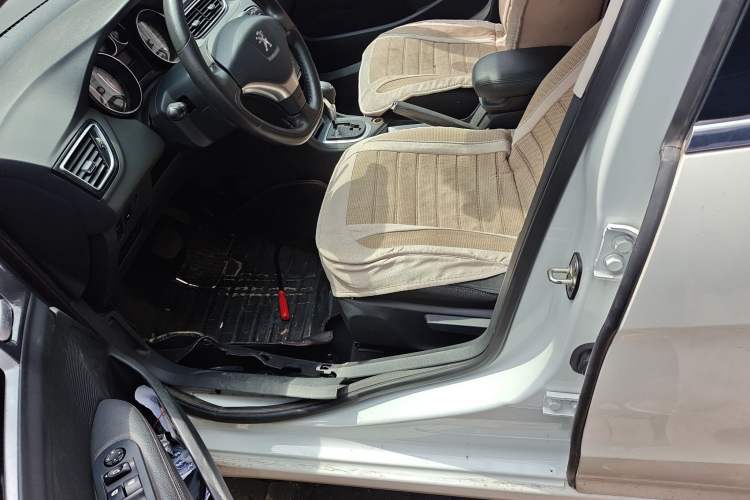 Used Peugeot 308 2014 Enjoy Edition Classic 1.6L Automatic Premium Model
