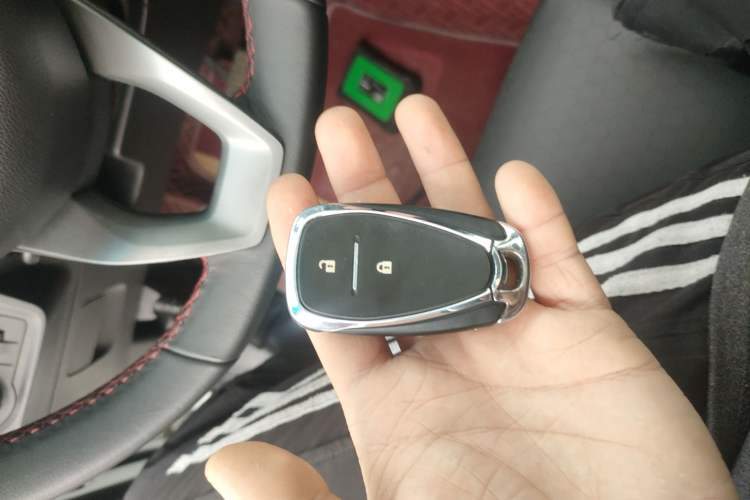 Used Chevrolet Orlando 2019 Redline 530T Automatic Enjoyment Version (5+2 Seating) China VI
