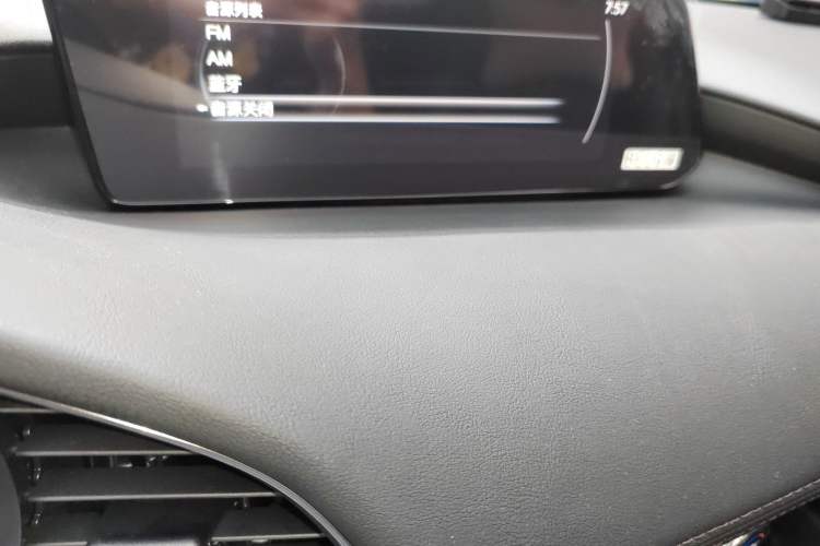 Used Mazda 3 Axela 2021 2.0L Automatic Zhiya Edition Audio And AC Panel