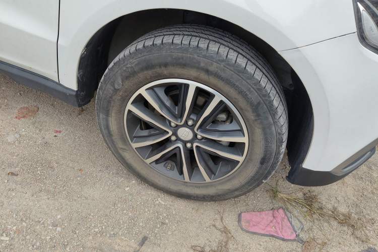 Used Geely Auto Vision X6 2018 1.4T CVT 4G Connected Flagship Edition
