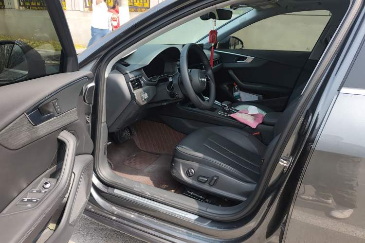 Used Audi A4L 2022 40 TFSI Luxury Prestige Edition Interior 3