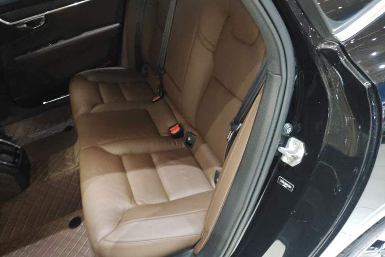 Used Volvo S90 2022 B5 Zhiyuan Luxury Edition