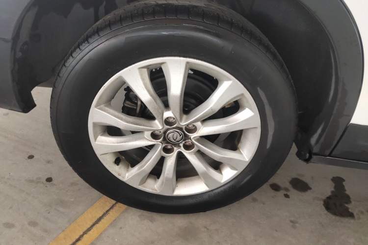 Used Dongfeng Aeolus AX7 2016 2.0L Automatic Zhiyi Trim
