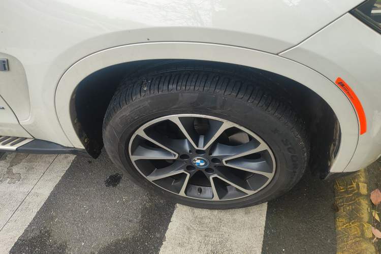 Used BMW X5 New Energy 2017 xDrive40e Right Front Wheel Hub