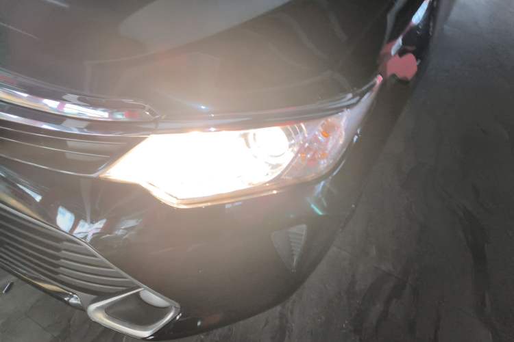 Used Toyota Camry 2016 2.0G 10th Anniversary Leading Edition Left Front Headlight