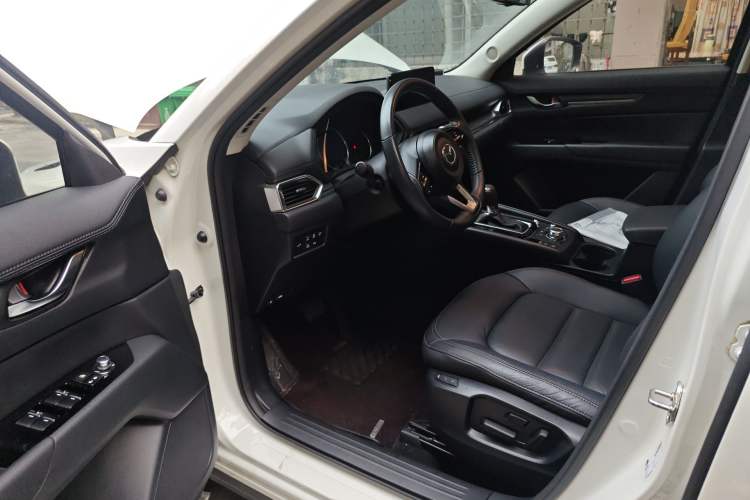 Used Mazda CX-5 2022 2.0L Automatic Two-Wheel Drive Zhiya Version Driver Seat