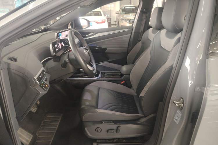 Used Volkswagen ID.4 CROZZ 2022 Long-Range PRO Edition Left Front Seat