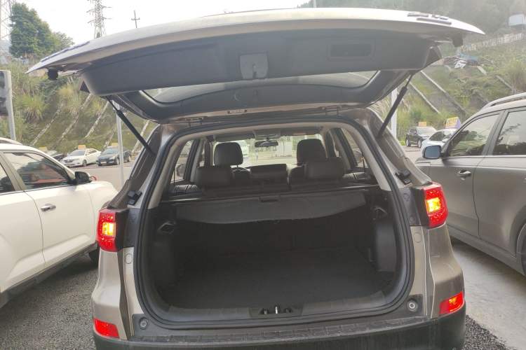 Used Changan CS75 2014 1.8T Automatic Elite Model China IV Standard