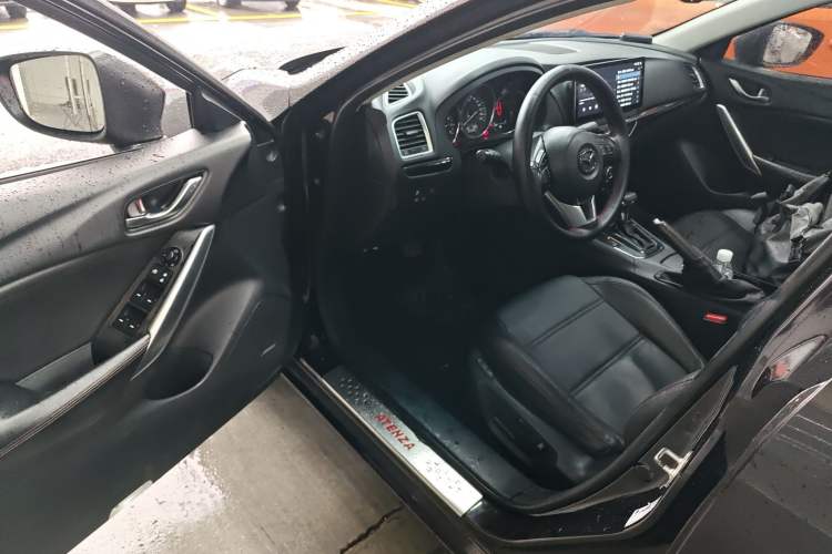 Used Mazda Atenza 2014 2.5L Sky Blue Supreme Edition Driver Seat