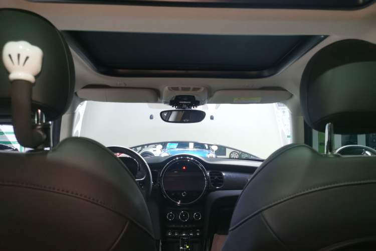 Used MINI MINI 2023 1.5T COOPER Artist
