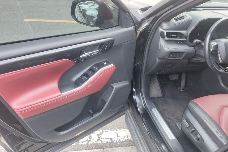 Used Toyota Crown Kluger 2021 2.5L HEV Four-Wheel Drive Flagship Edition Driver Seat