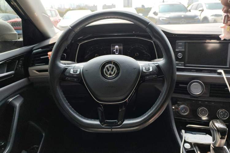 Used Volkswagen Sagitar 2020 200TSI DSG Comfort Version China VI Standard Steering Wheel