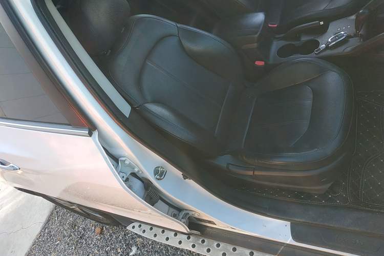 Used Hyundai ix35 2015 2.0L Automatic 2WD Smart Version China V Standard Right Front Seat