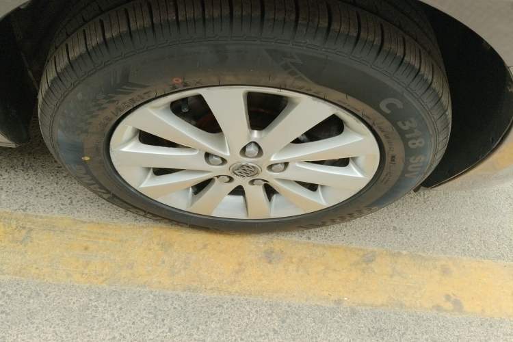 Used Buick GL8 2014 2.4L CT Luxury Business Comfort Edition Exterior 5