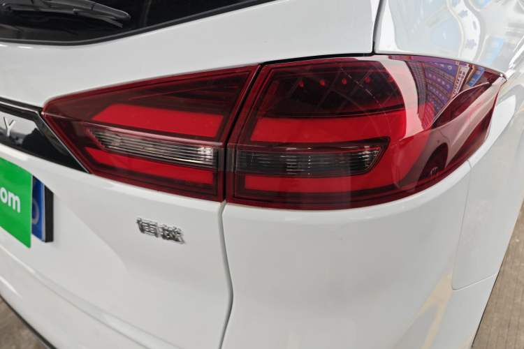Used Geely Auto Emgrand X7 Sport 2021 1.8TD DCT Two-Wheel Drive Asian Games Comfort Edition Right Rear Taillight