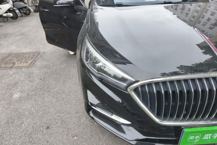 Used Hongqi H5 2022 Classic Model Facelift 1.8T Automatic Smart Connect Flagship Edition Right Front Headlight