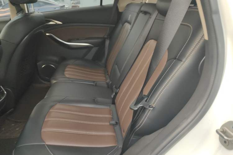 Used BYD Song New Energy 2017 Song EV300 Prestige Model Left Rear Seat