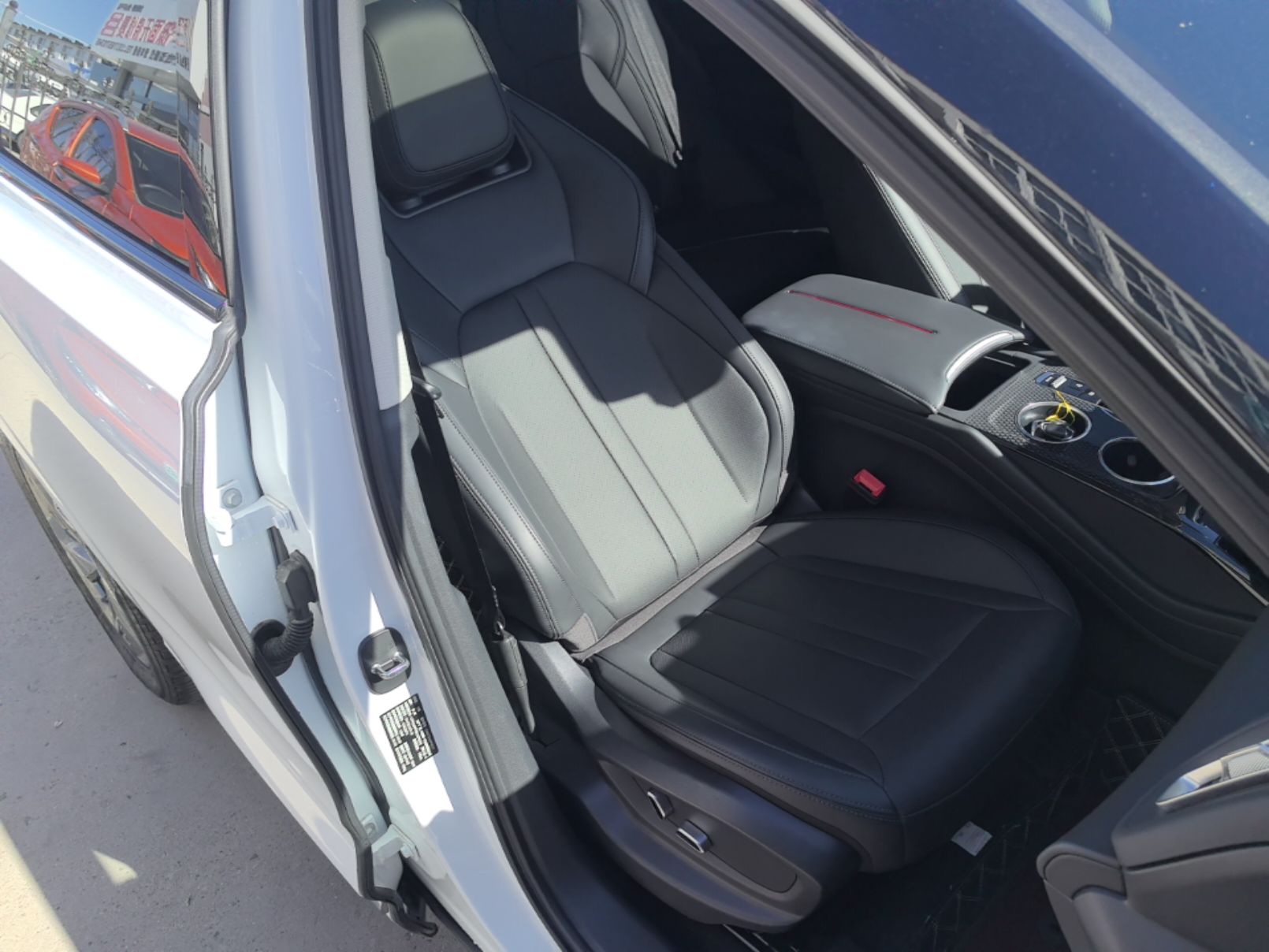 Hongqi HS3 PHEV 2024 PHEV 115km Jingwei Edition — снимка 19