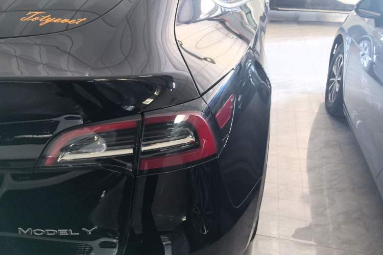 Used Tesla Model Y 2022 Revised Version Rear-Wheel Drive Right Rear Taillight