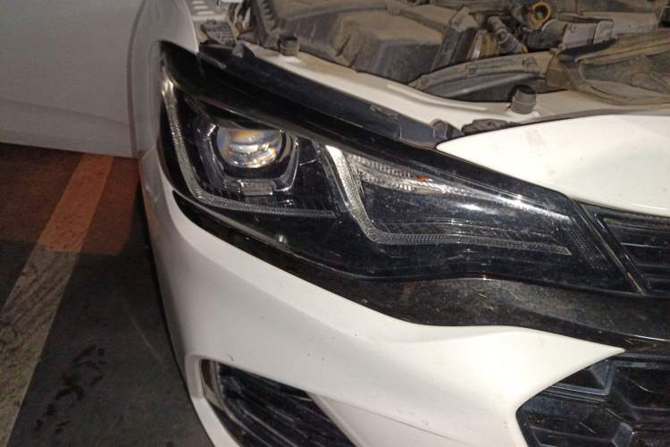 Used Chevrolet Monza 2020 Light Hybrid RS 330T Automatic Comfort Edition Right Front Headlight