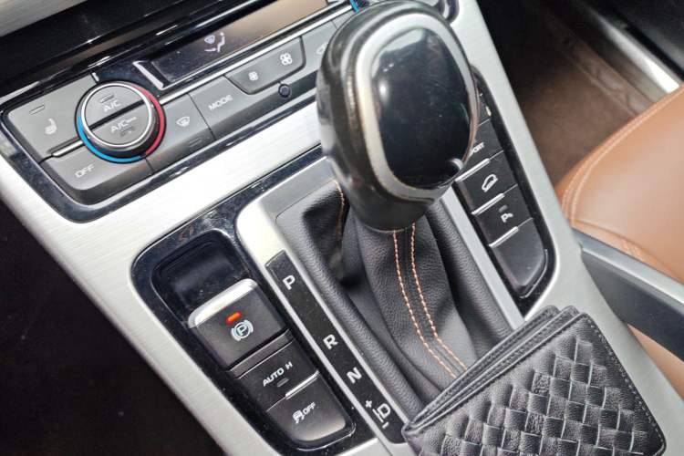 Used Geely Auto Emgrand X7 Sport 2016 1.8TD Automatic ZhiZun Version