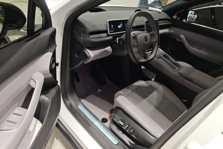 Used Nio EC6 2024 75 kWh Driver Seat