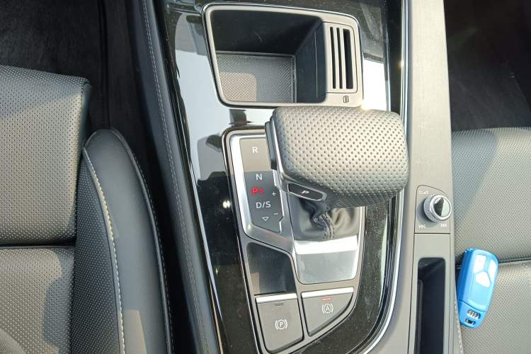 Used Audi A4L 2024 40 TFSI Luxury Dynamic Edition
