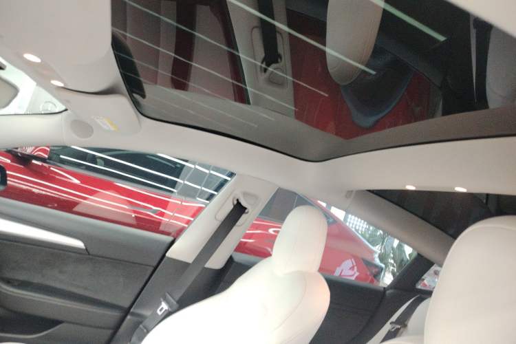 Used Tesla Model 3 2022 Performance High-Performance All-Wheel-Drive Version
