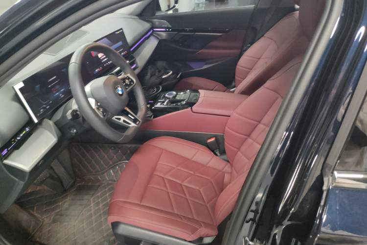 Used BMW 5 Series 2024 525Li M Sport Package