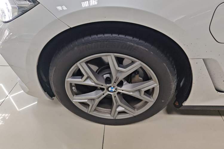 Used BMW i3 2025 eDrive 35 L Left Front Wheel Hub