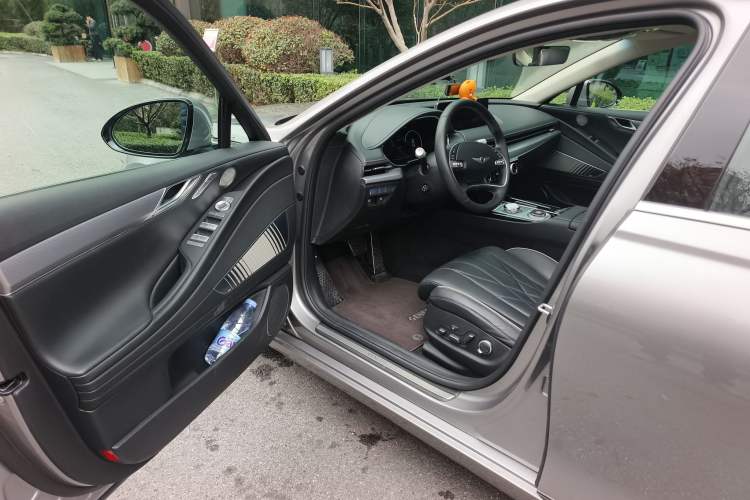 Used Genesis G80 2023 2.5T Rear-Drive Luxury Edition
