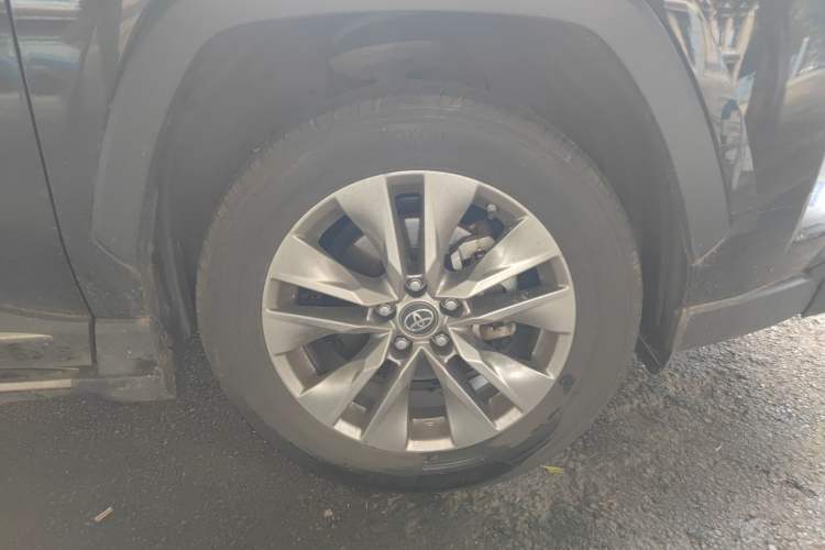 Used Toyota Wildlander 2022 2.0L CVT Two-Wheel Drive Luxury PLUS Edition Right Front Wheel Hub
