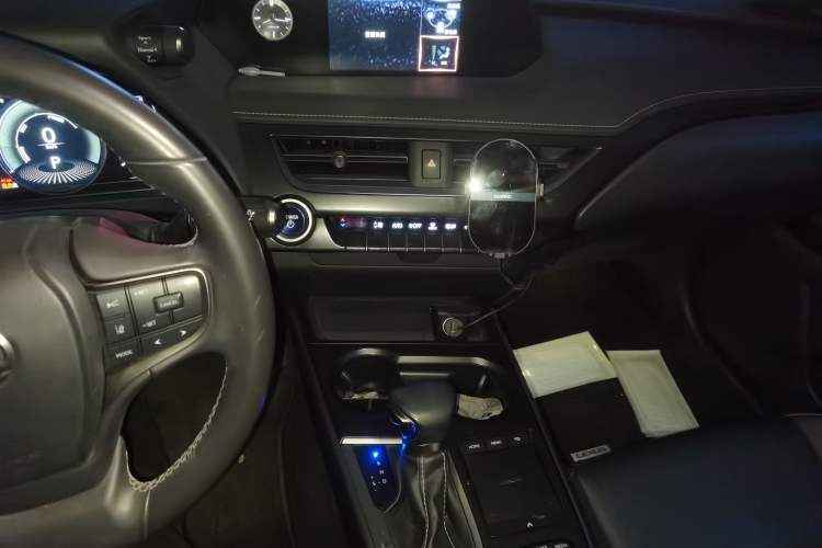 Used Lexus UX 2020 260h Explore & Adventure Edition