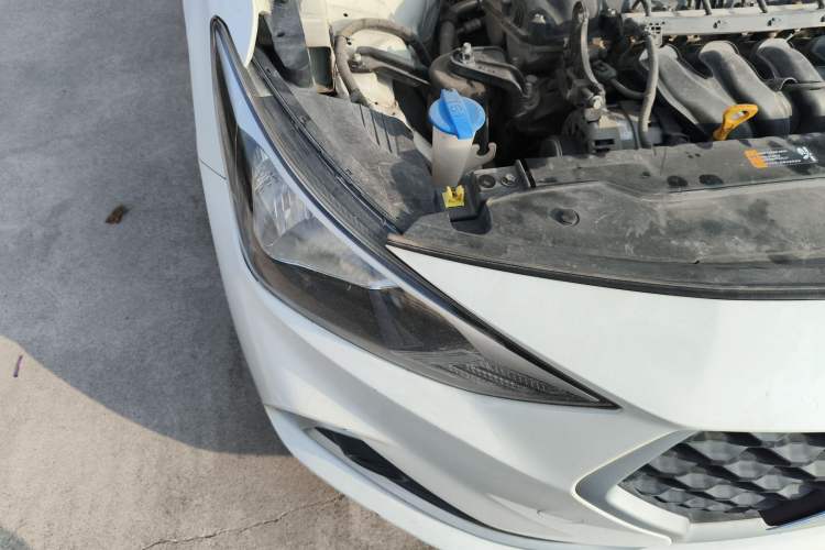 Used Hyundai Celesta 2018 1.6L Automatic GL Enjoyment Edition China VI compliant Right Front Headlight