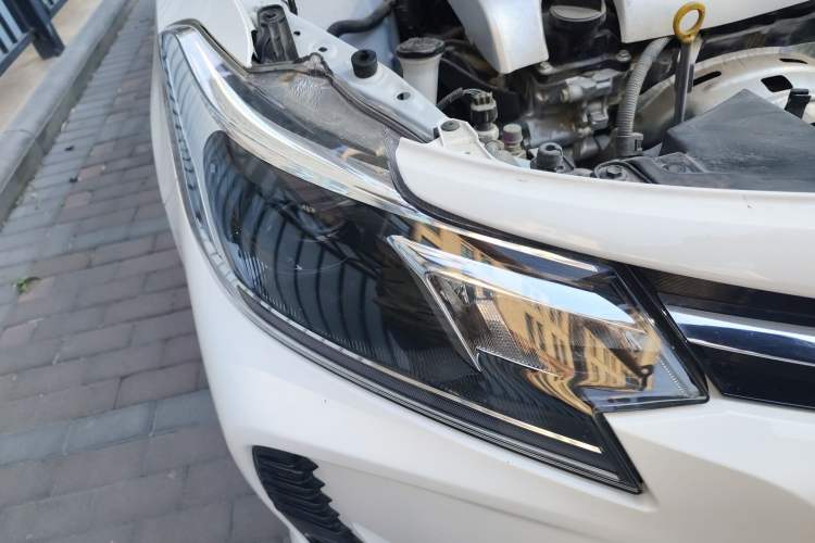 Used Toyota Vios 2022 1.5L 20th Anniversary Edition Right Front Headlight