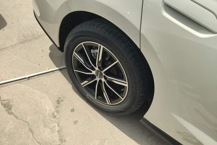 Used BYD Seal 06 New Energy 2024 DM-i 120KM Luxury Model Exterior 5