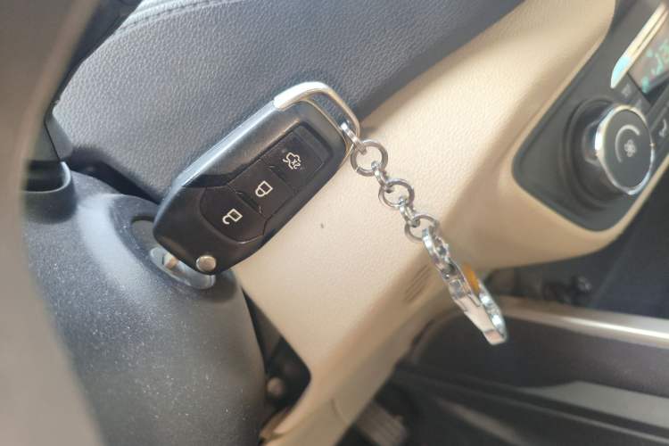 Used Ford Escort 2015 1.5L Automatic Fashion Model
