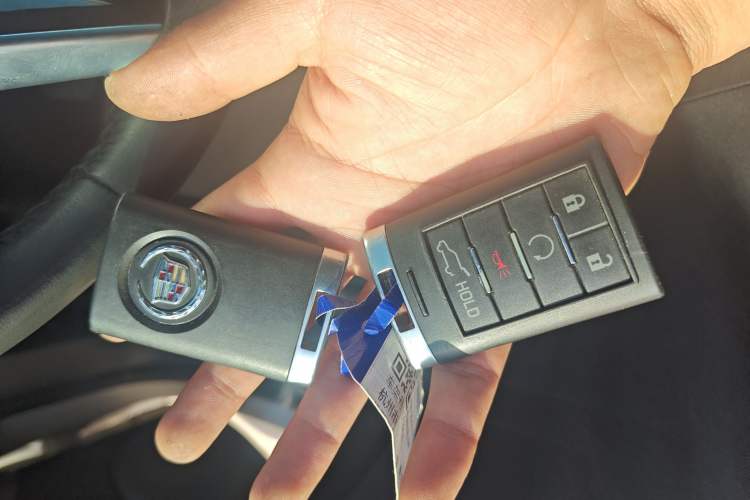 Used Cadillac SRX 2014 3.0L Elite Model Vehicle Key