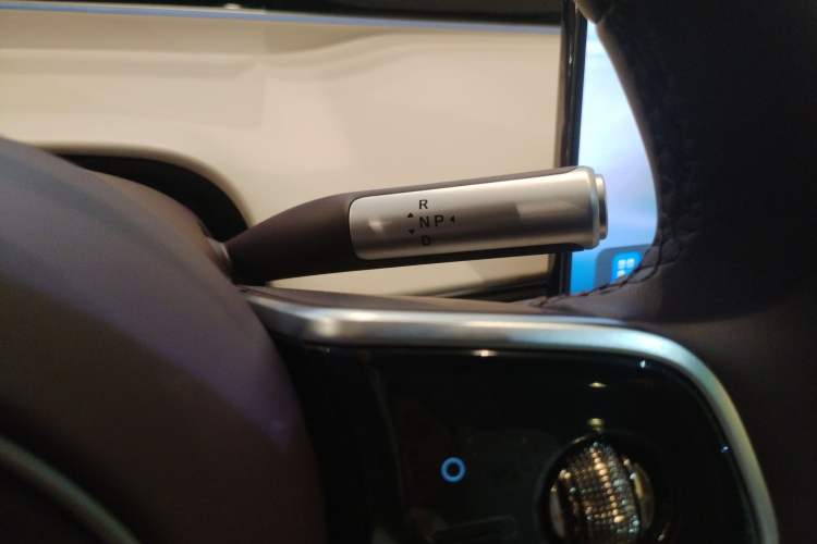 Used Hima Luxeed R7 2026 Model Pure Electric Max+ Gear Lever