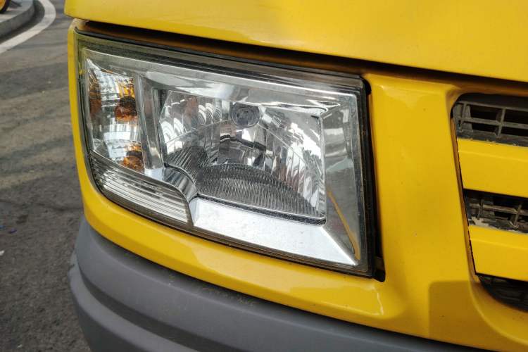 Used Iveco Daily 2014 2.5T-A35 NJ6484ACM47Z4