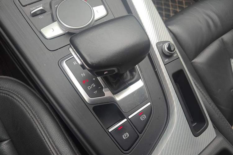 Used Audi A4L 2017 40 TFSI Fashion Model
