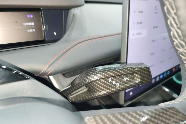 Used Xiaomi Auto SU7 2024 Four-Wheel-Drive Max Founder's Edition Gear Lever