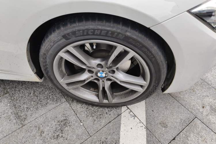 Used BMW 3 Series 2019 320Li M Sport Night Edition Right Front Wheel Hub