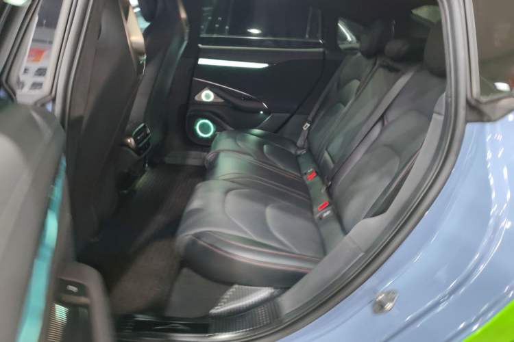 Used Xiaomi Auto SU7 2024 Four-Wheel-Drive Max Founder's Edition Left Rear Seat