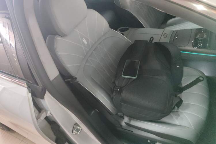 Used Geely Galaxy E8 2025 700 km Long-Range Intelligent Driving Version