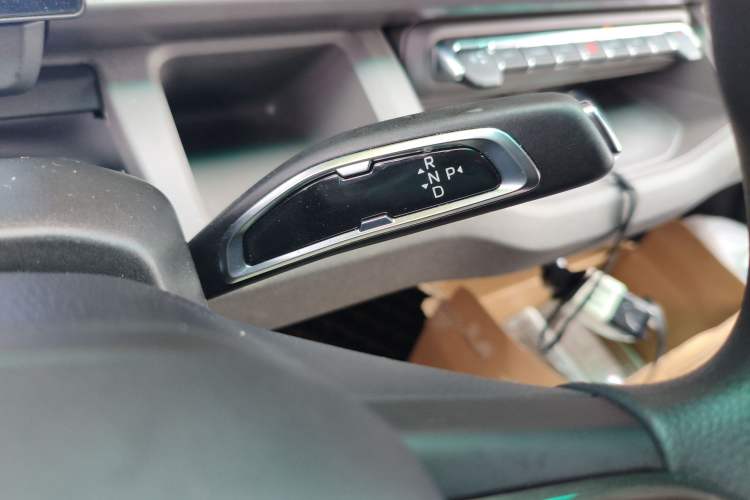 Used Farizon Xingxiang V 2025 Star Enjoy V7E Smart Edition Xuanwu 51.4 kWh Gear Lever