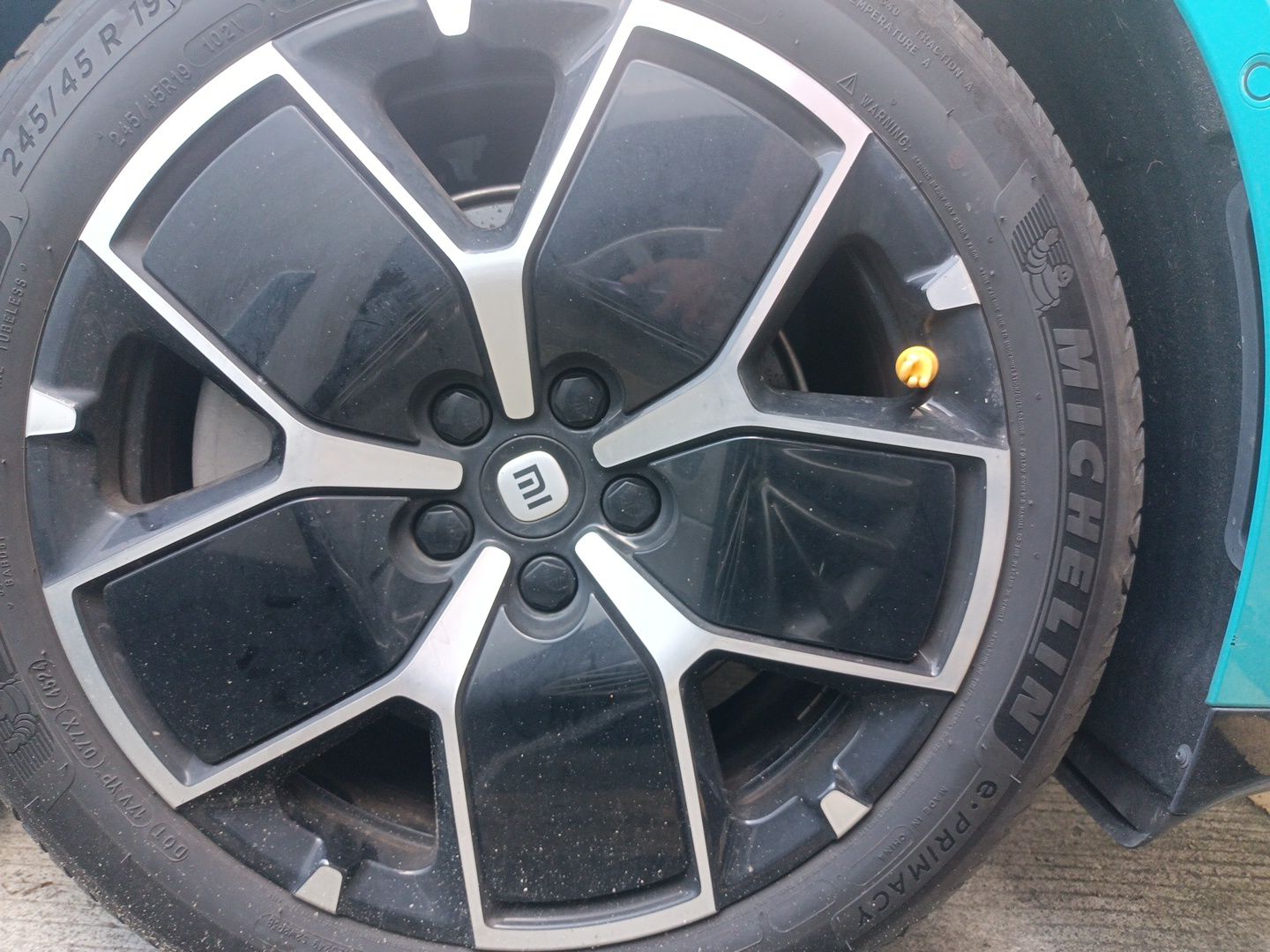Xiaomi Auto SU7 2024 Rear-Drive Ultra-Long Range Advanced Pro-Level Intelligent Driving Version — снимка 8