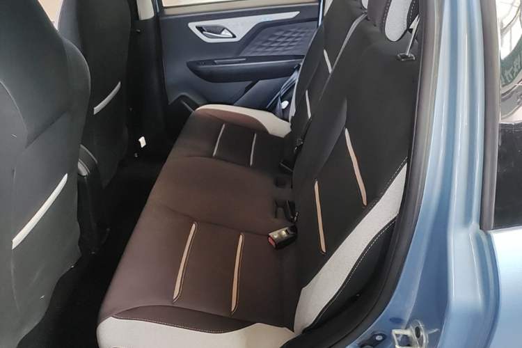 Used SOL E10X 2021 302 km Range Luxury Version 30.2 kWh Left Rear Seat